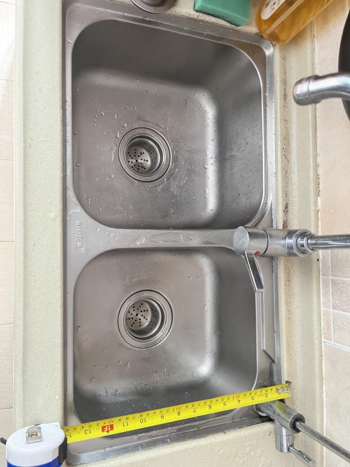 廚房鋅盤安裝工作照片