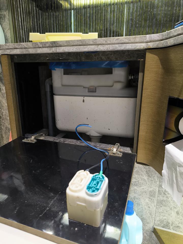Toilet Installation & Repairjob photo Toilet Installation & Repairjob photo