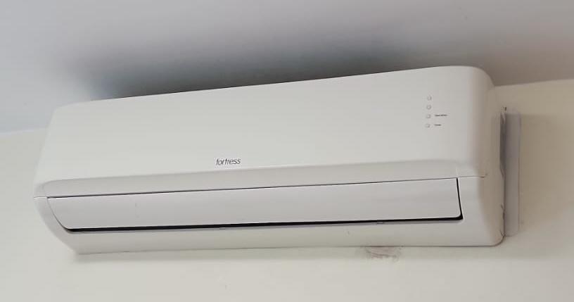 Air Conditioner Cleaningjob photo