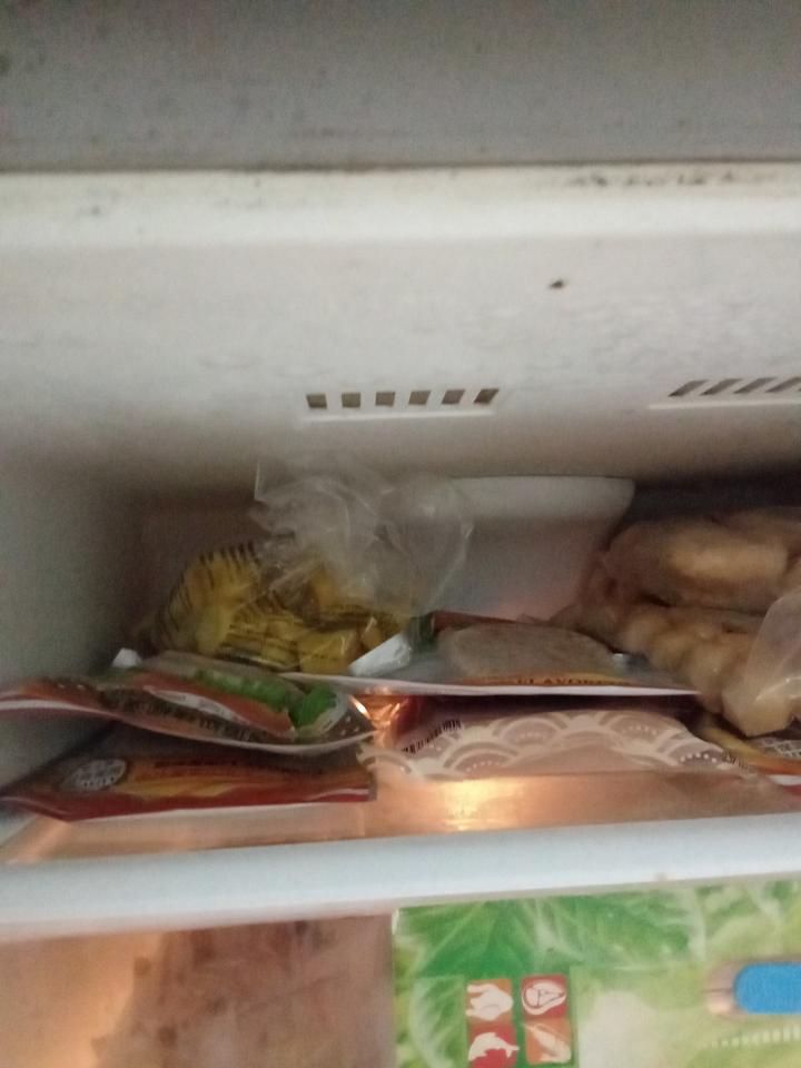 雪櫃維修工作照片