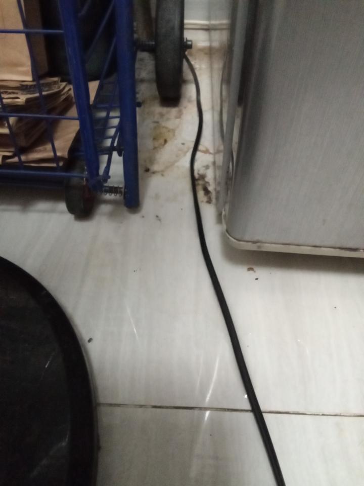 雪櫃維修工作照片
