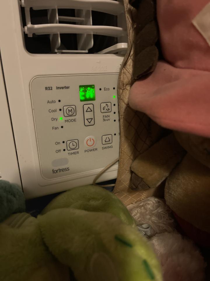 冷氣維修工作照片