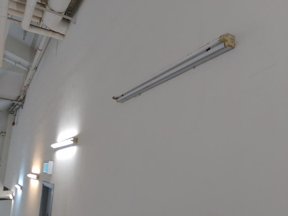 燈飾維修工作照片 燈飾維修工作照片
