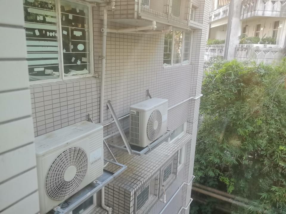 冷氣安裝工作照片