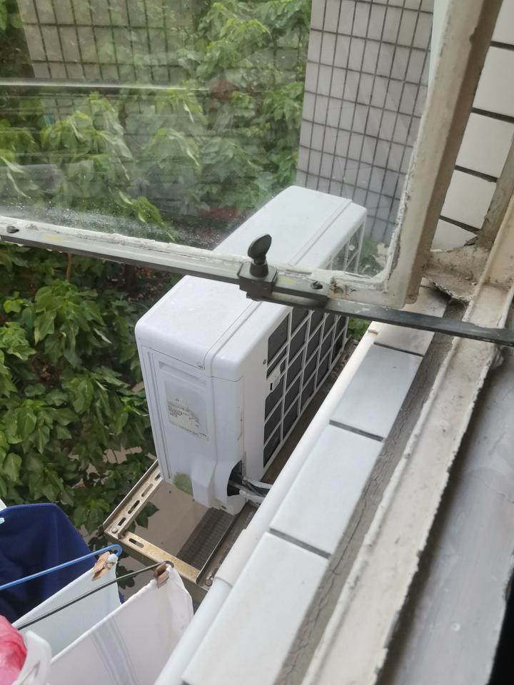 冷氣安裝工作照片