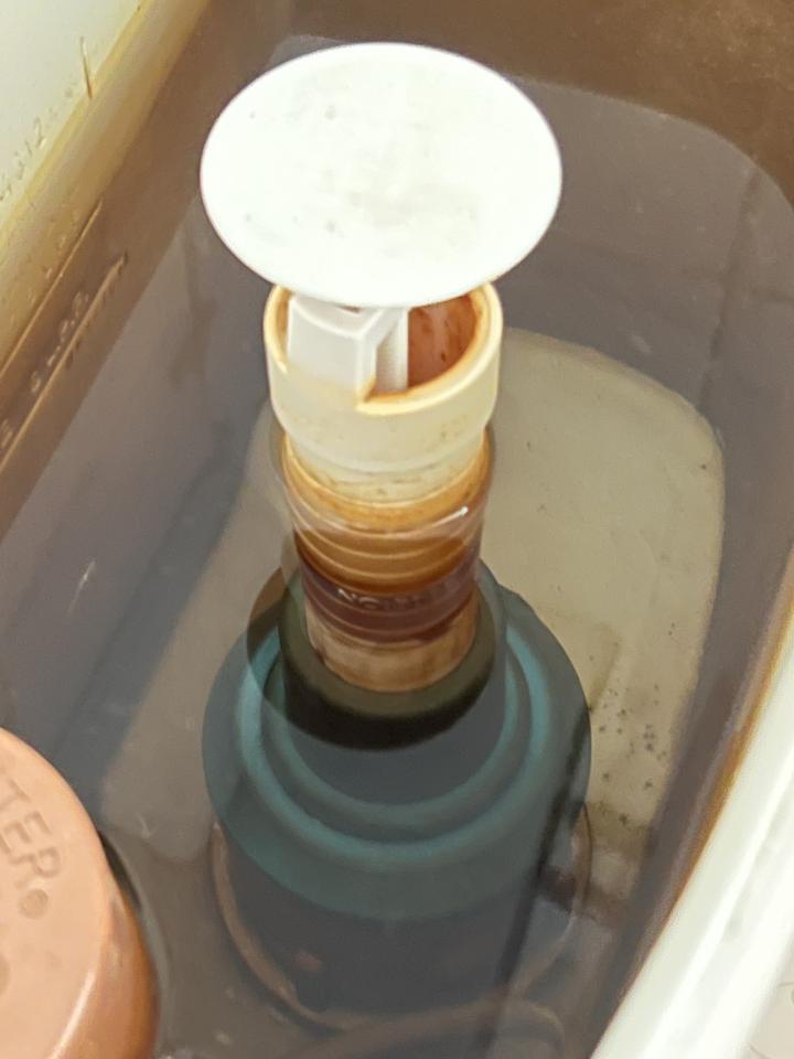 馬桶安裝工作照片