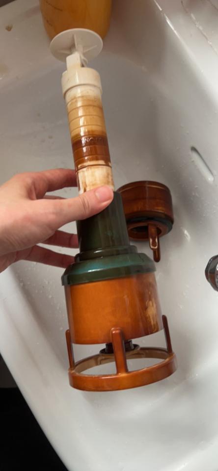 馬桶安裝工作照片