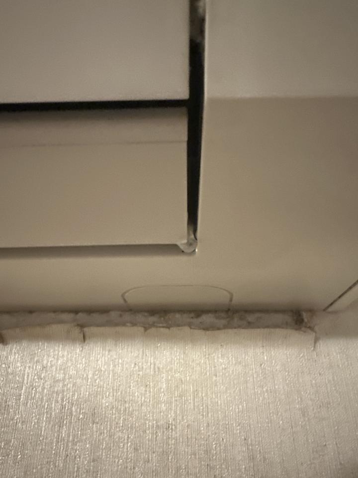 冷氣維修工作照片