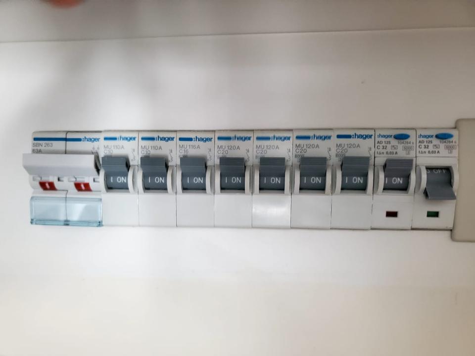 電工工作照片