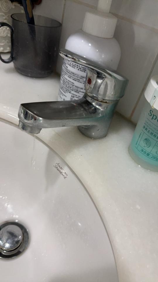 水龍頭安裝工作照片