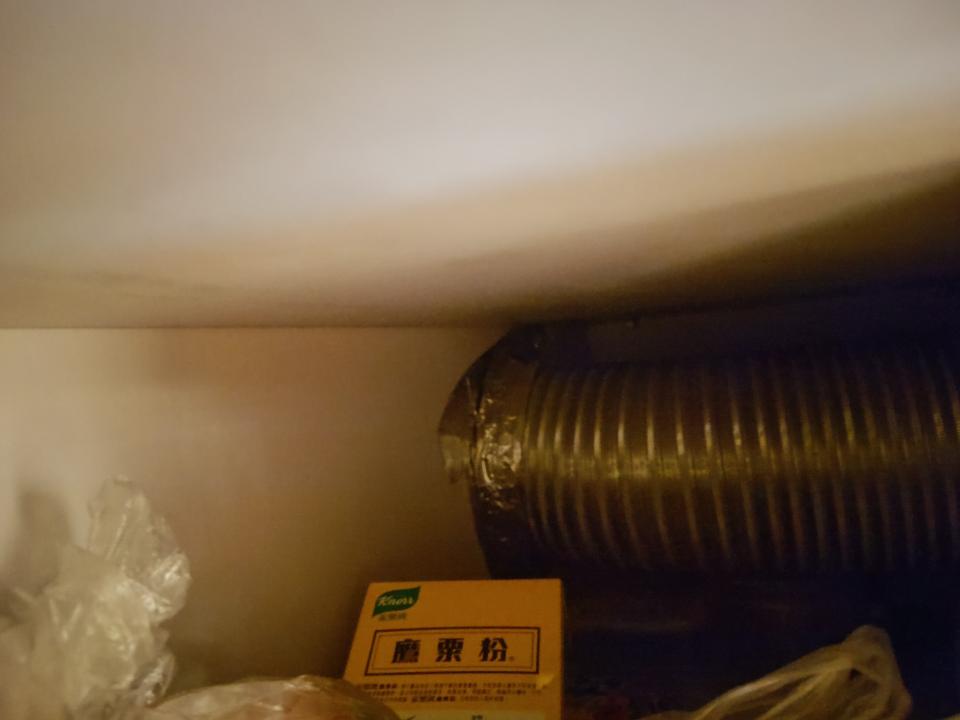 抽油煙機喉接駁工作照片