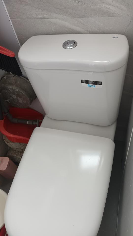 馬桶安裝工作照片