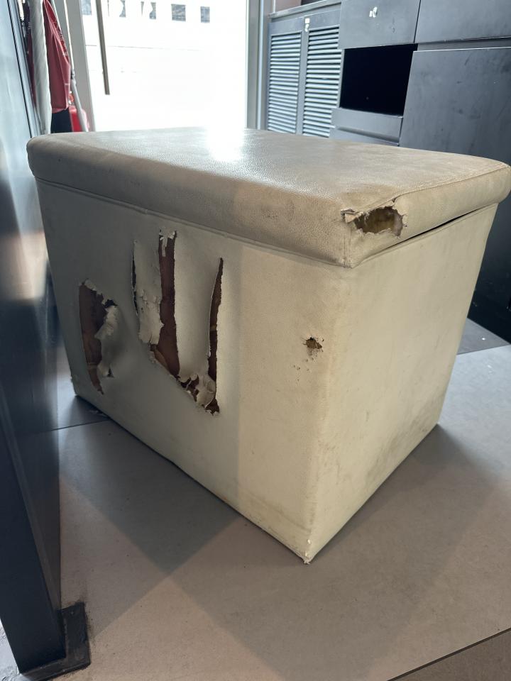 Furniture RepairJob photo