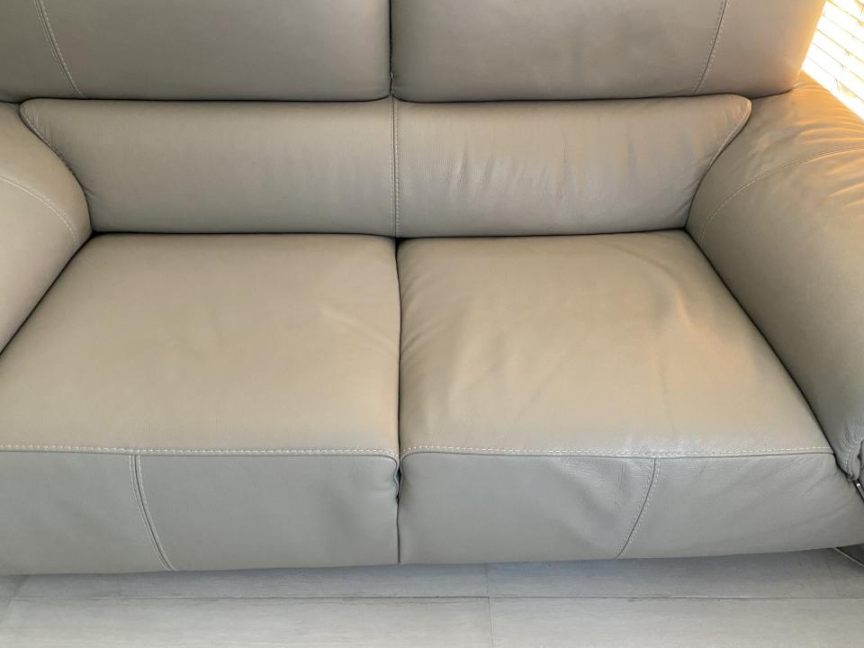 Furniture RepairJob photo
