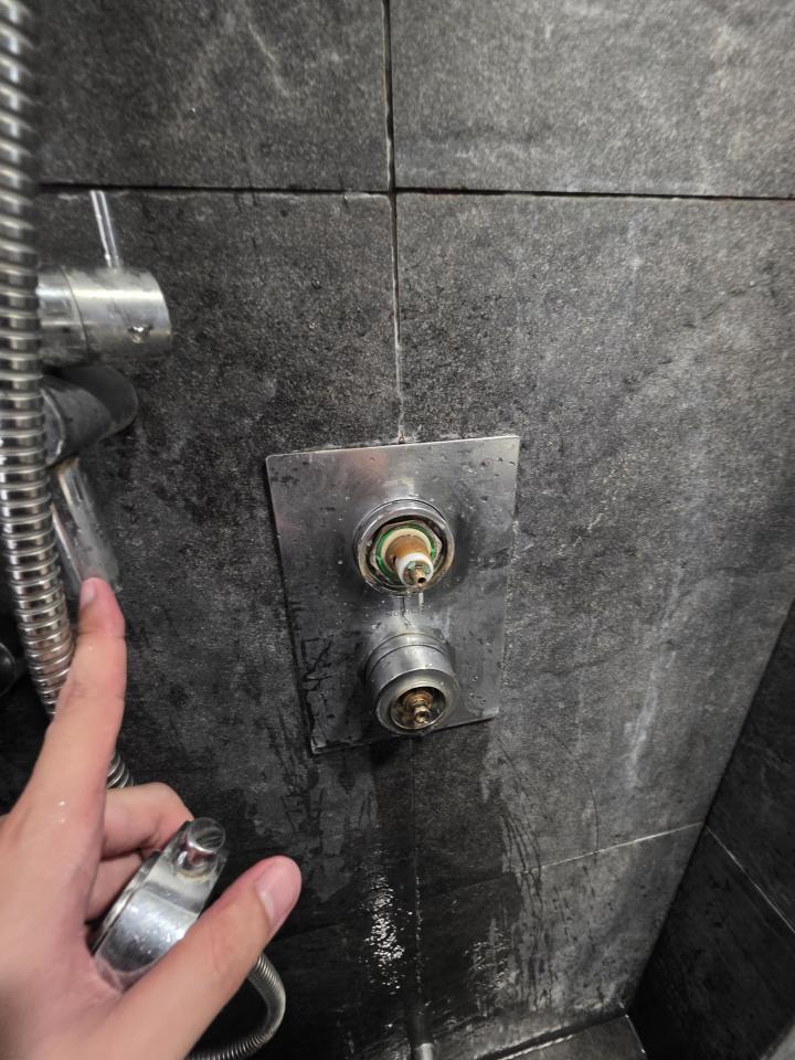 水龍頭安裝工作照片
