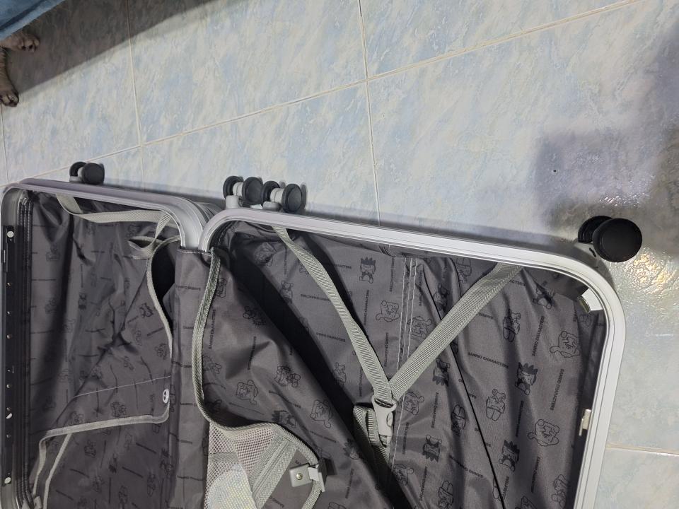 Luggage RepairJob photo