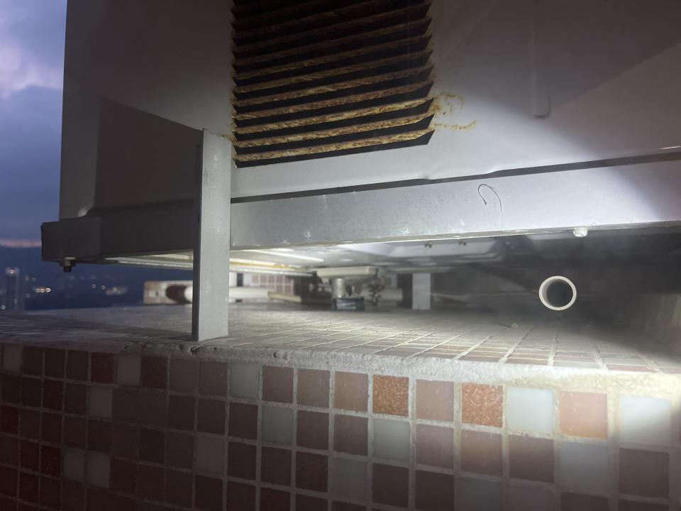 冷氣維修工作照片