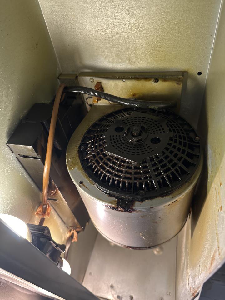 抽油煙機清洗工作照片