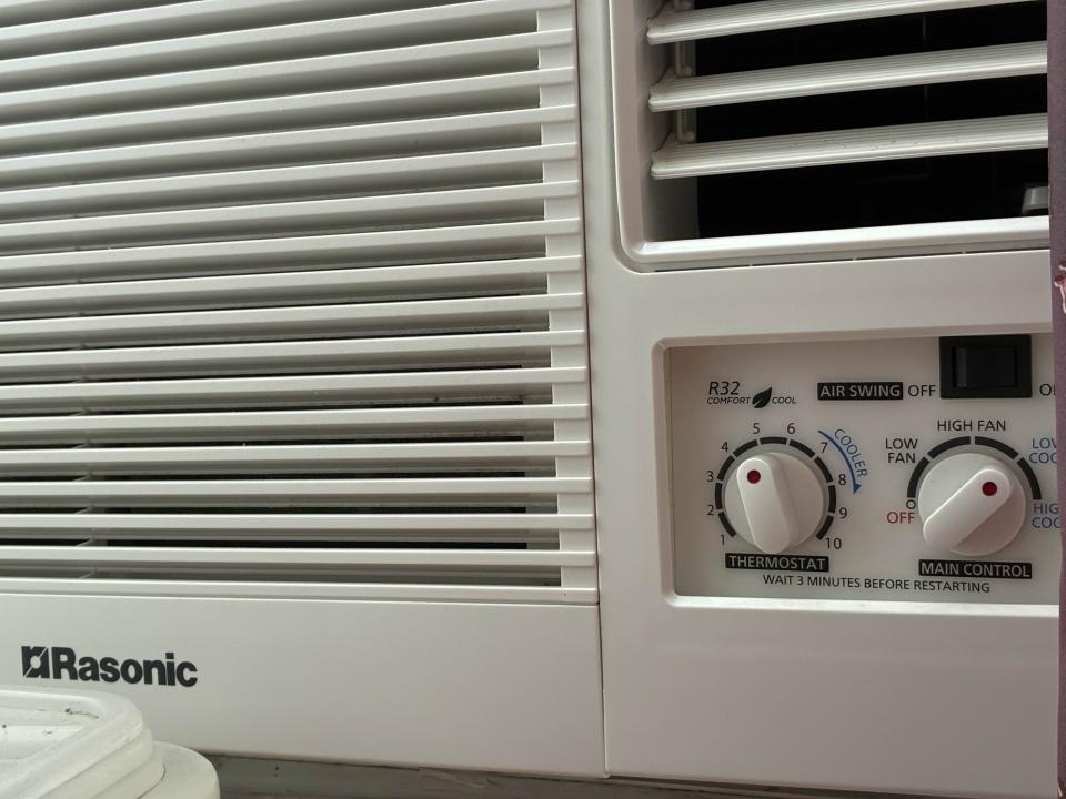 冷氣維修工作照片