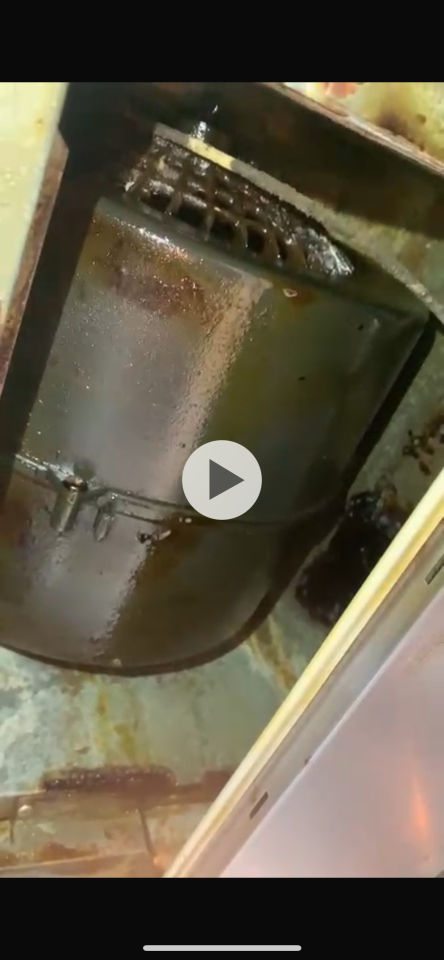 抽油煙機清洗工作照片