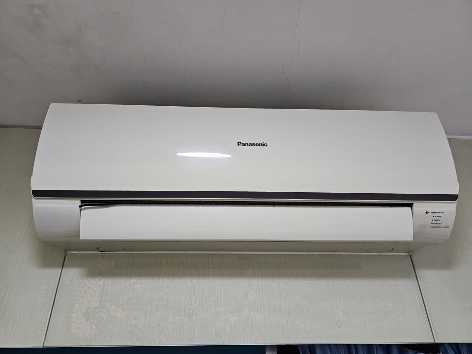冷氣維修工作照片