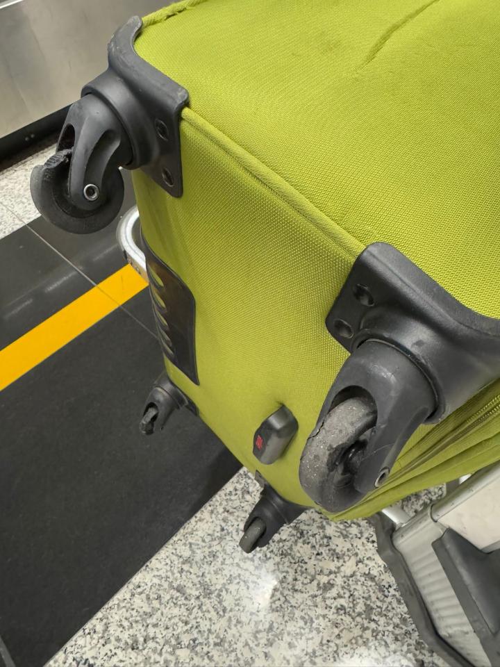 Luggage RepairJob photo