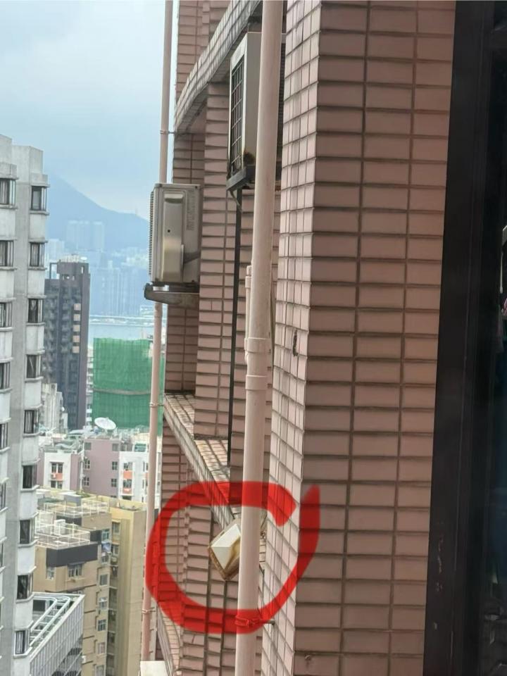 冷氣維修工作照片