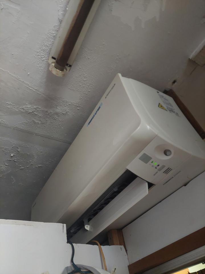 冷氣維修工作照片