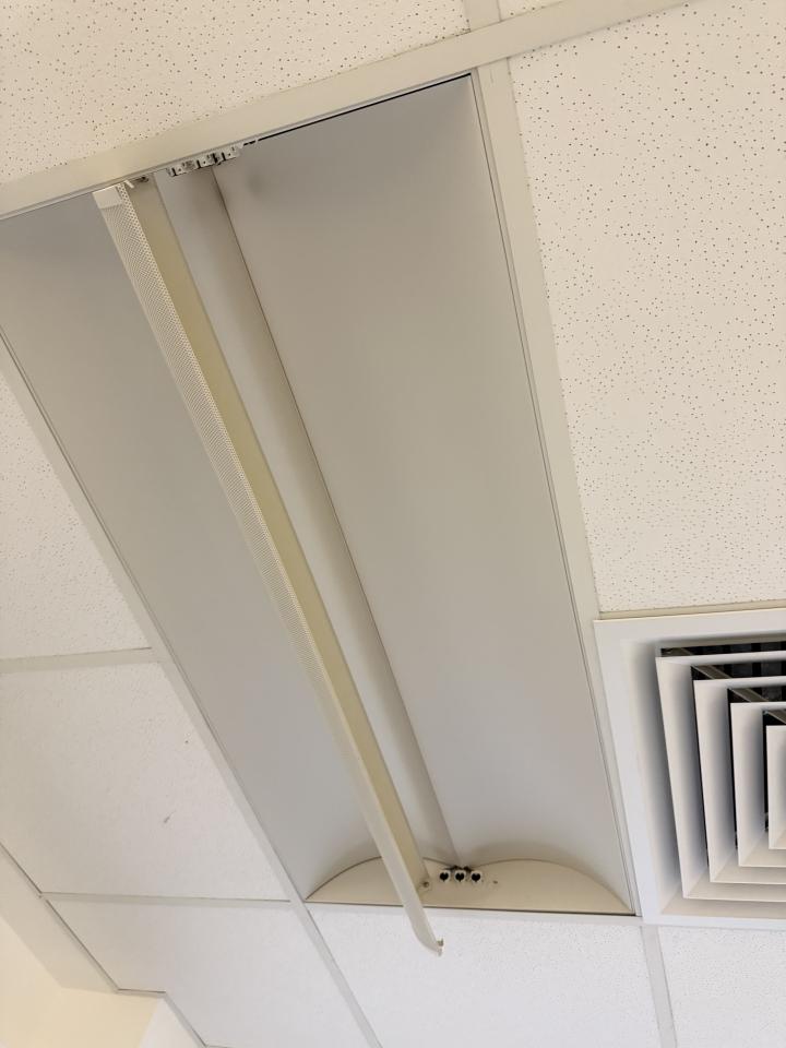 燈飾維修工作照片