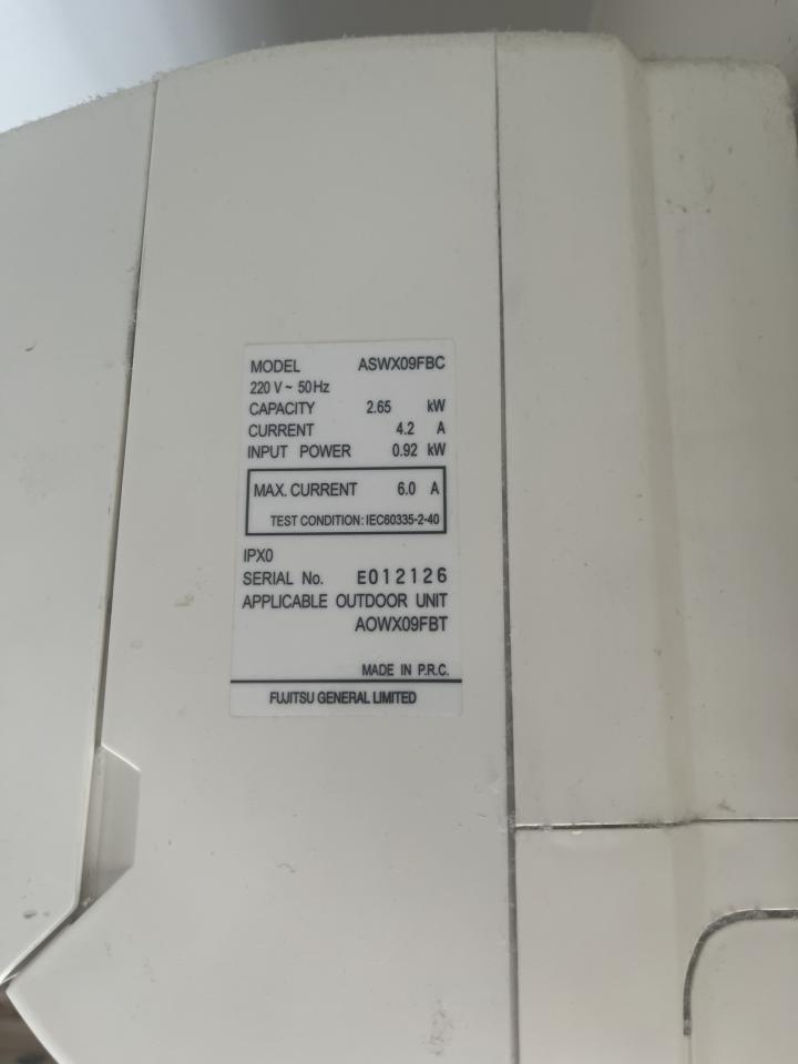 冷氣維修工作照片