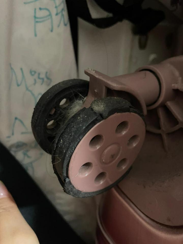 行李箱維修工作照片