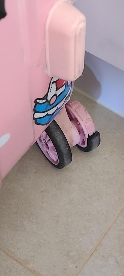 行李箱維修工作照片