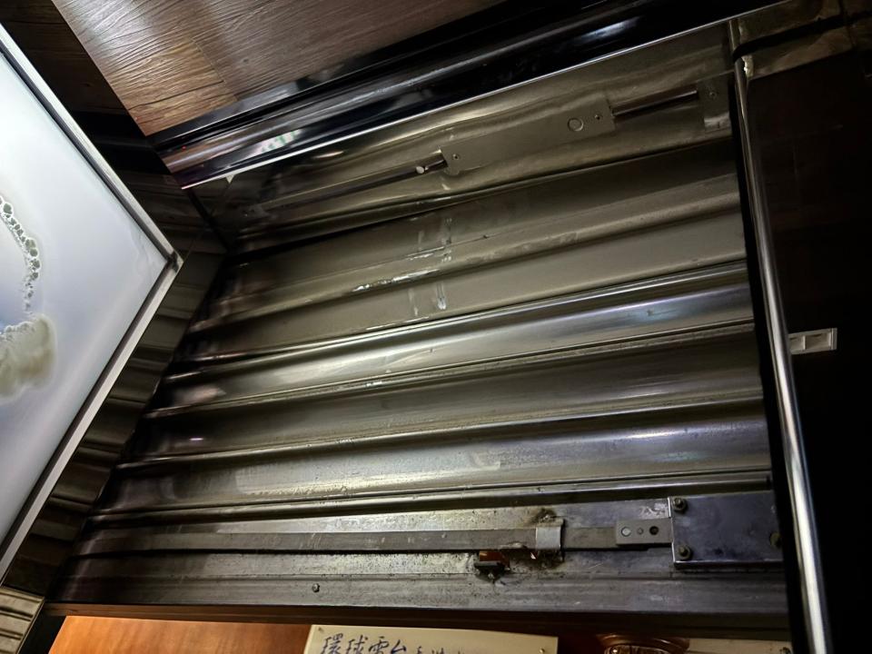 捲閘維修工作照片