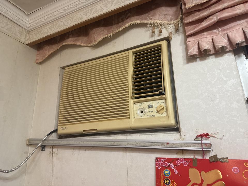 冷氣維修工作照片