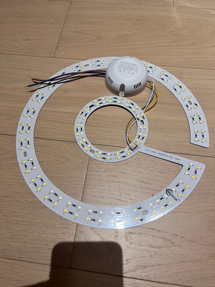 燈飾維修工作照片