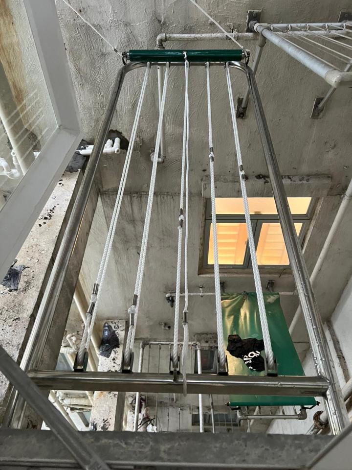晾衫架安裝工作照片