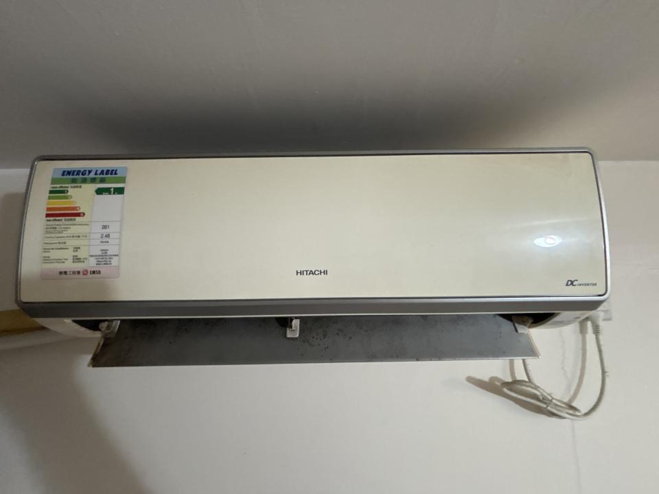 冷氣維修工作照片