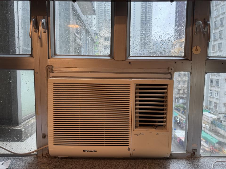 冷氣維修工作照片