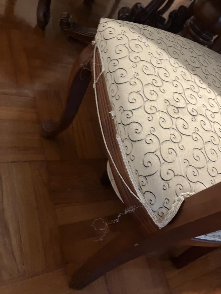 Furniture RepairJob photo