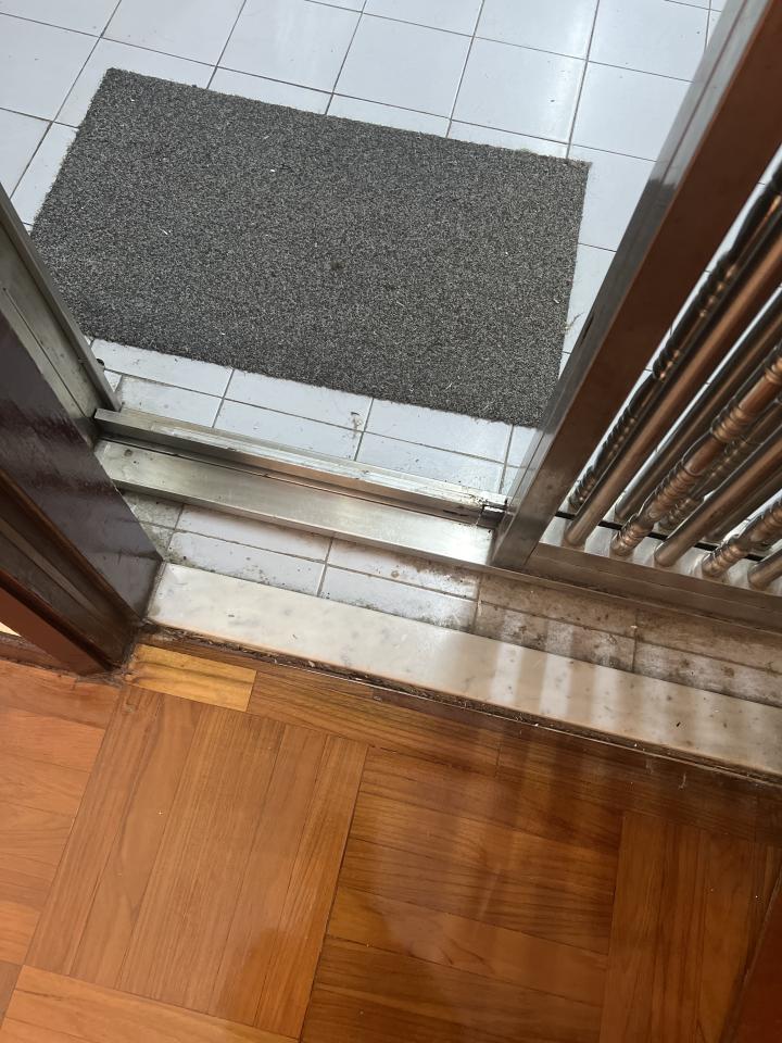 鐵閘工作照片