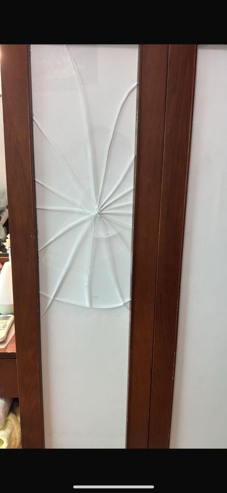Door repairJob photo
