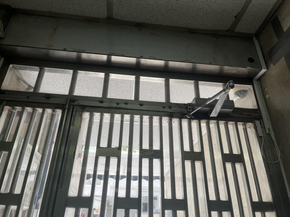 鐵閘工作照片