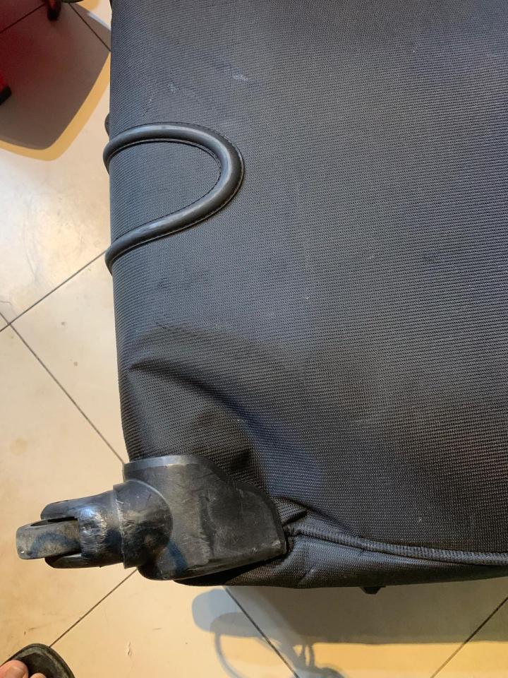 行李箱維修工作照片