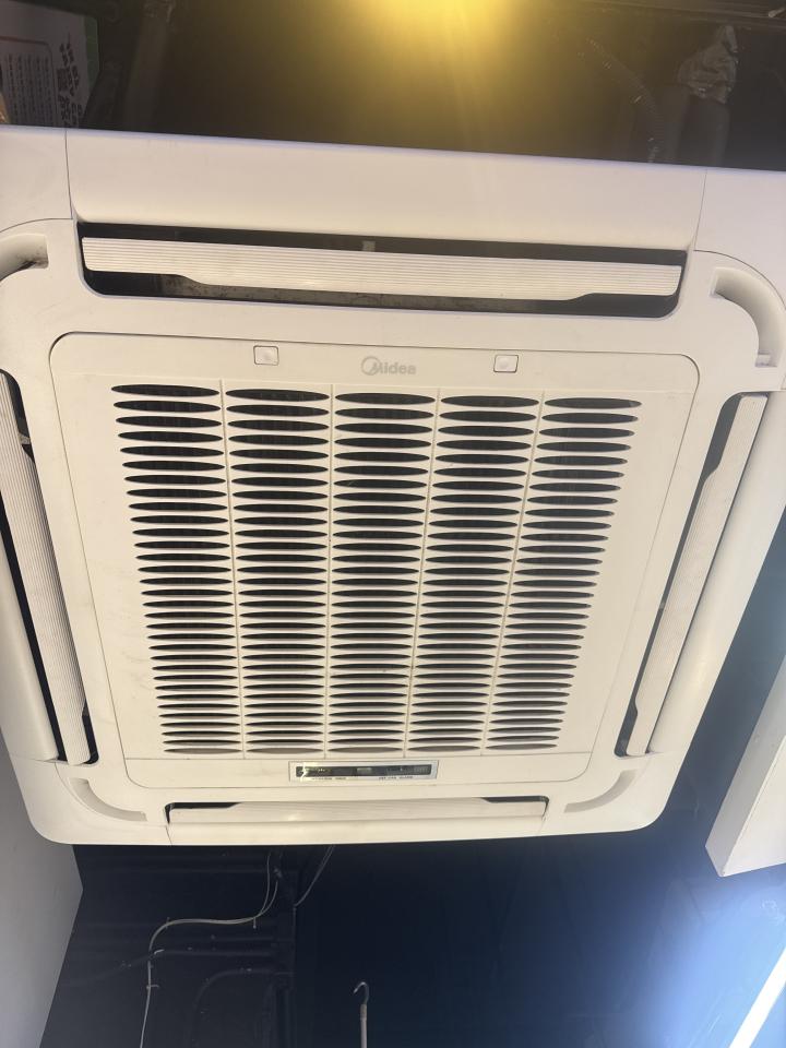 冷氣維修工作照片 冷氣維修工作照片