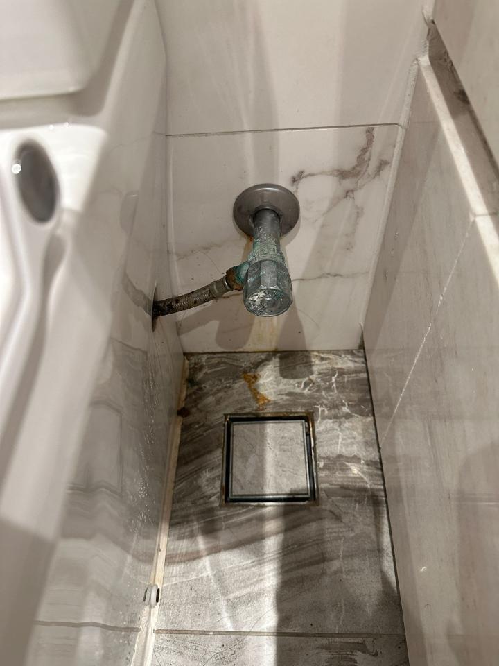 馬桶安裝工作照片
