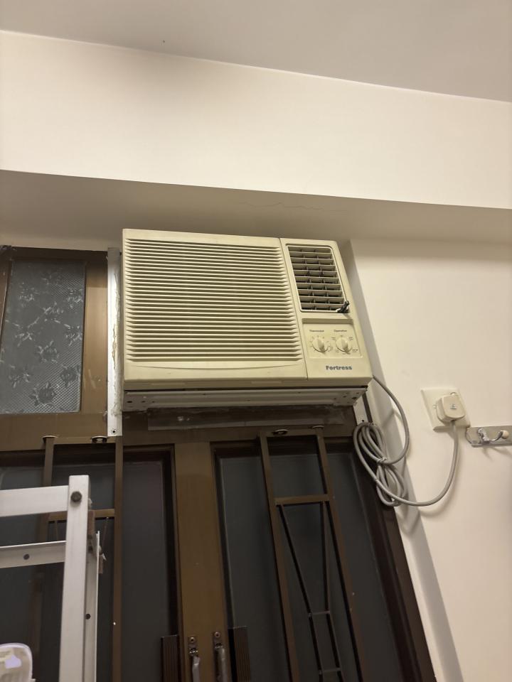 冷氣維修工作照片