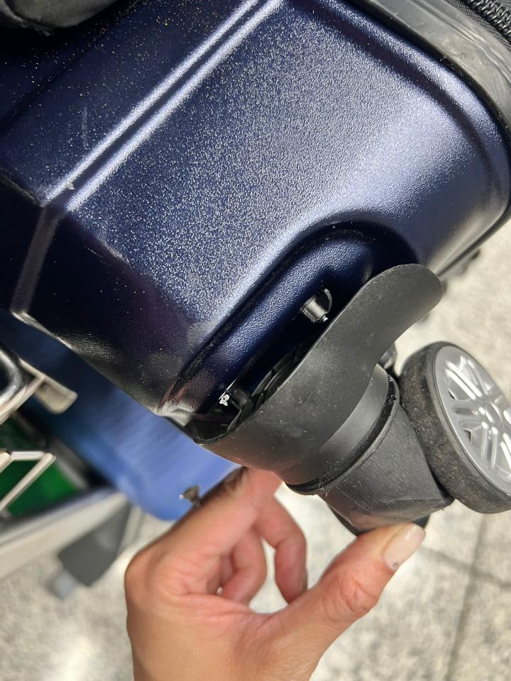 行李箱維修工作照片