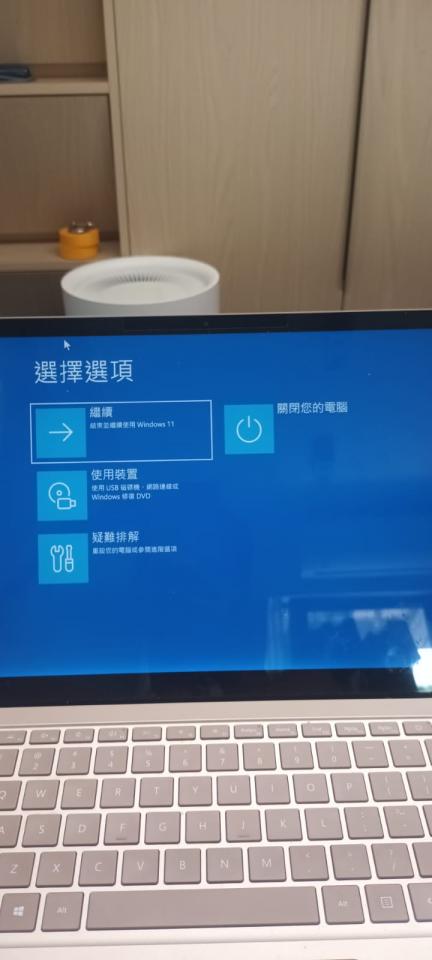 電腦維修工作照片