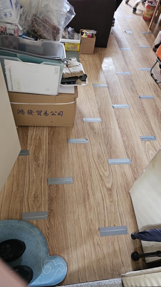 地板工程工作照片