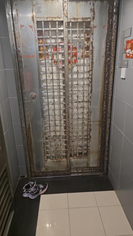 鐵閘工作照片